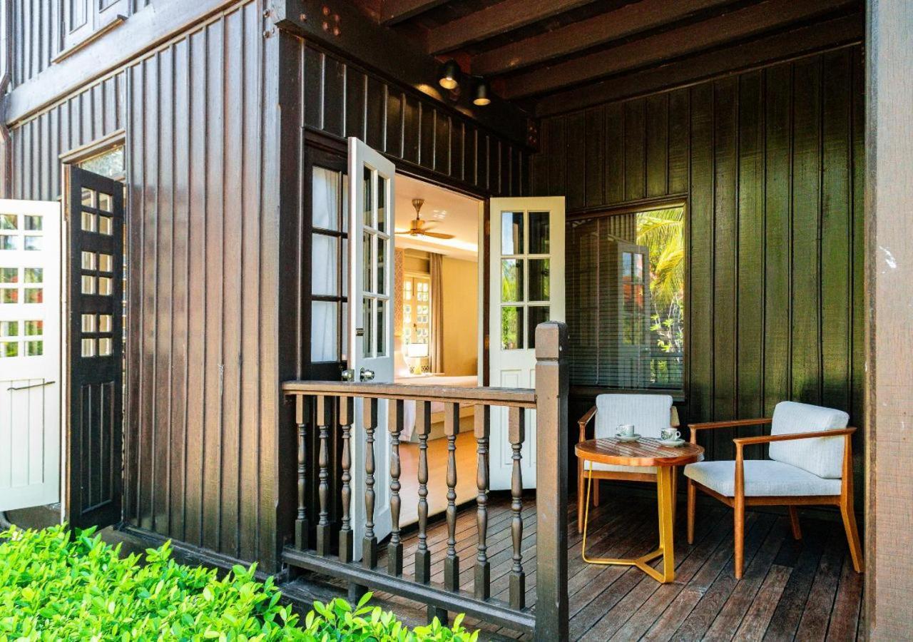 เพอลังอิ บีช รีสอร์ต แอนด์ สปา ลังกาวี Hotel Langkawi ภายนอก รูปภาพ A balcony at the hotel