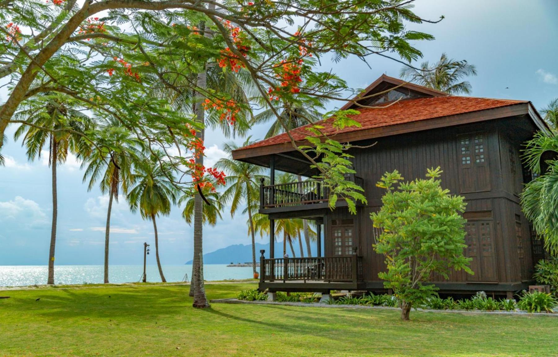 เพอลังอิ บีช รีสอร์ต แอนด์ สปา ลังกาวี Hotel Langkawi ภายนอก รูปภาพ A view of the resort
