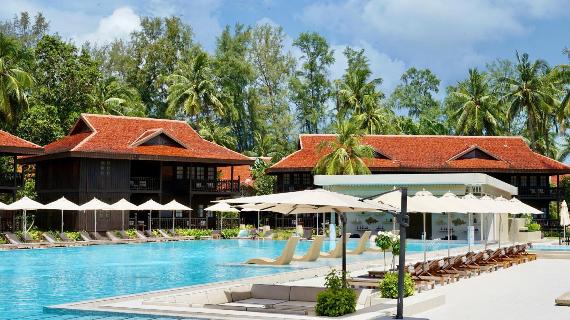 เพอลังอิ บีช รีสอร์ต แอนด์ สปา ลังกาวี Hotel Langkawi ภายนอก รูปภาพ The swimming pool at the resort